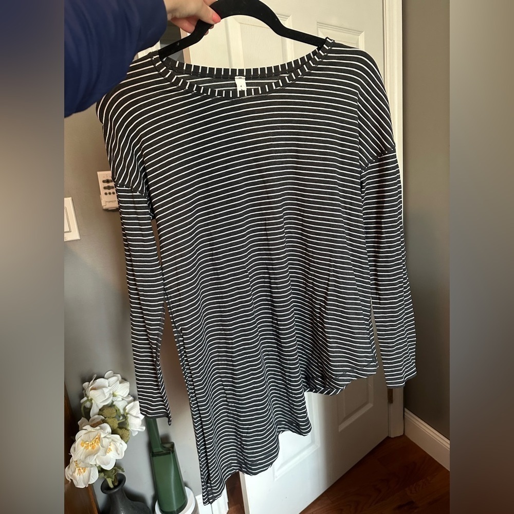LULULEMON asymmetrical long sleeve